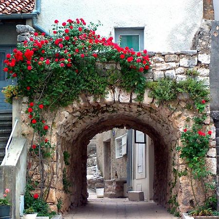Hotel Adriatic オミサリ エクステリア 写真