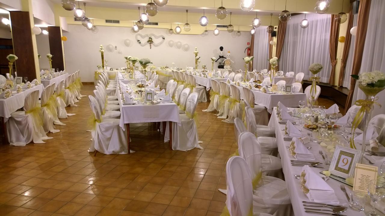 Hotel Adriatic オミサリ エクステリア 写真